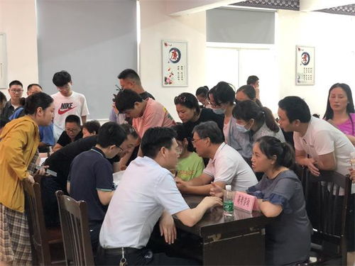 服務(wù)群眾“零距離” 市教育局機關(guān)一支部與市教育考試院黨支部聯(lián)合開展教育咨詢服務(wù)活動